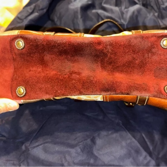 COACH- Vintage LEGACY bag.  Limited Holiday Release.  VERY nice pre-loved bag. - Picture 15 of 15